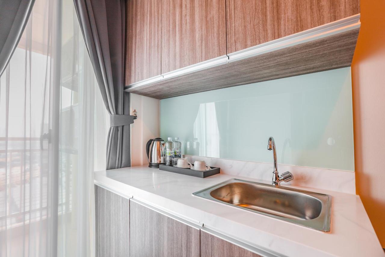 Super Oyo Collection O 16 Vittoria Residence Джакарта Экстерьер фото