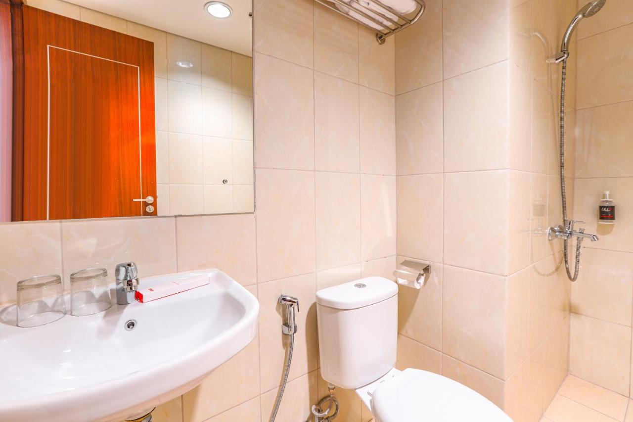 Super Oyo Collection O 16 Vittoria Residence Джакарта Экстерьер фото