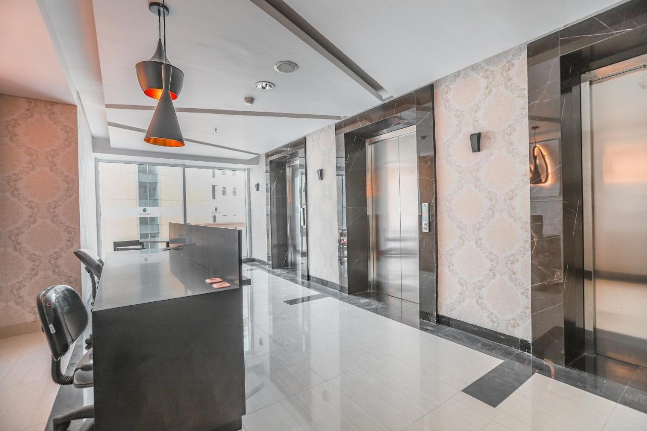 Super Oyo Collection O 16 Vittoria Residence Джакарта Экстерьер фото